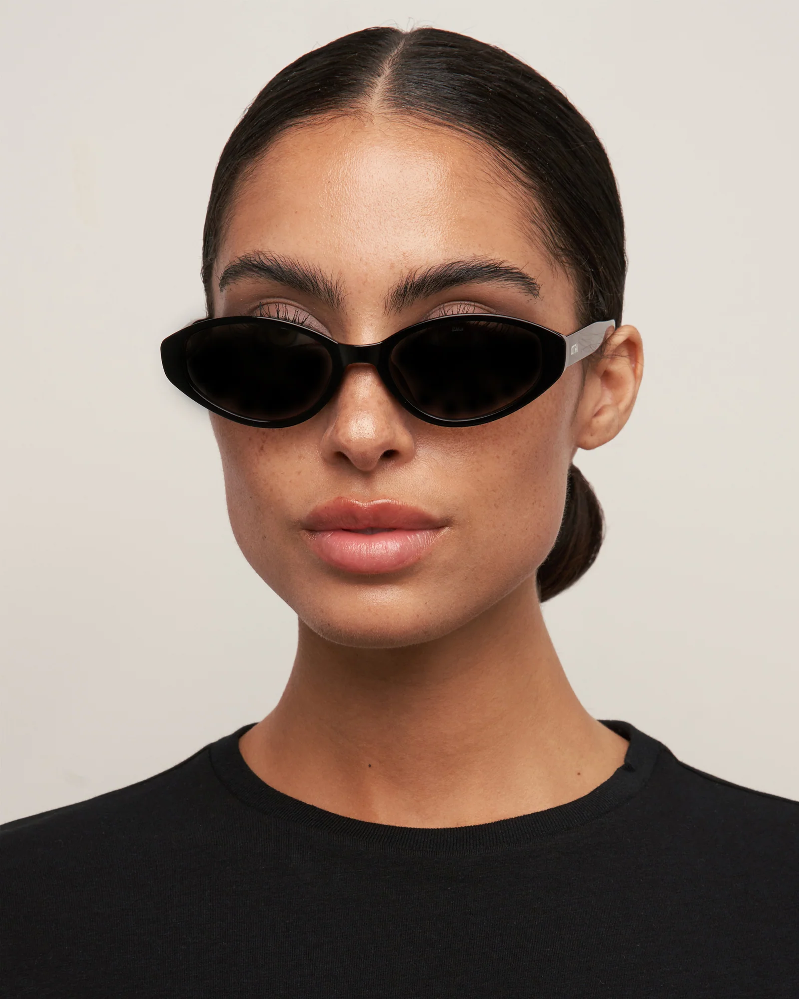 Ivy - Black/ Smoke - Image 4